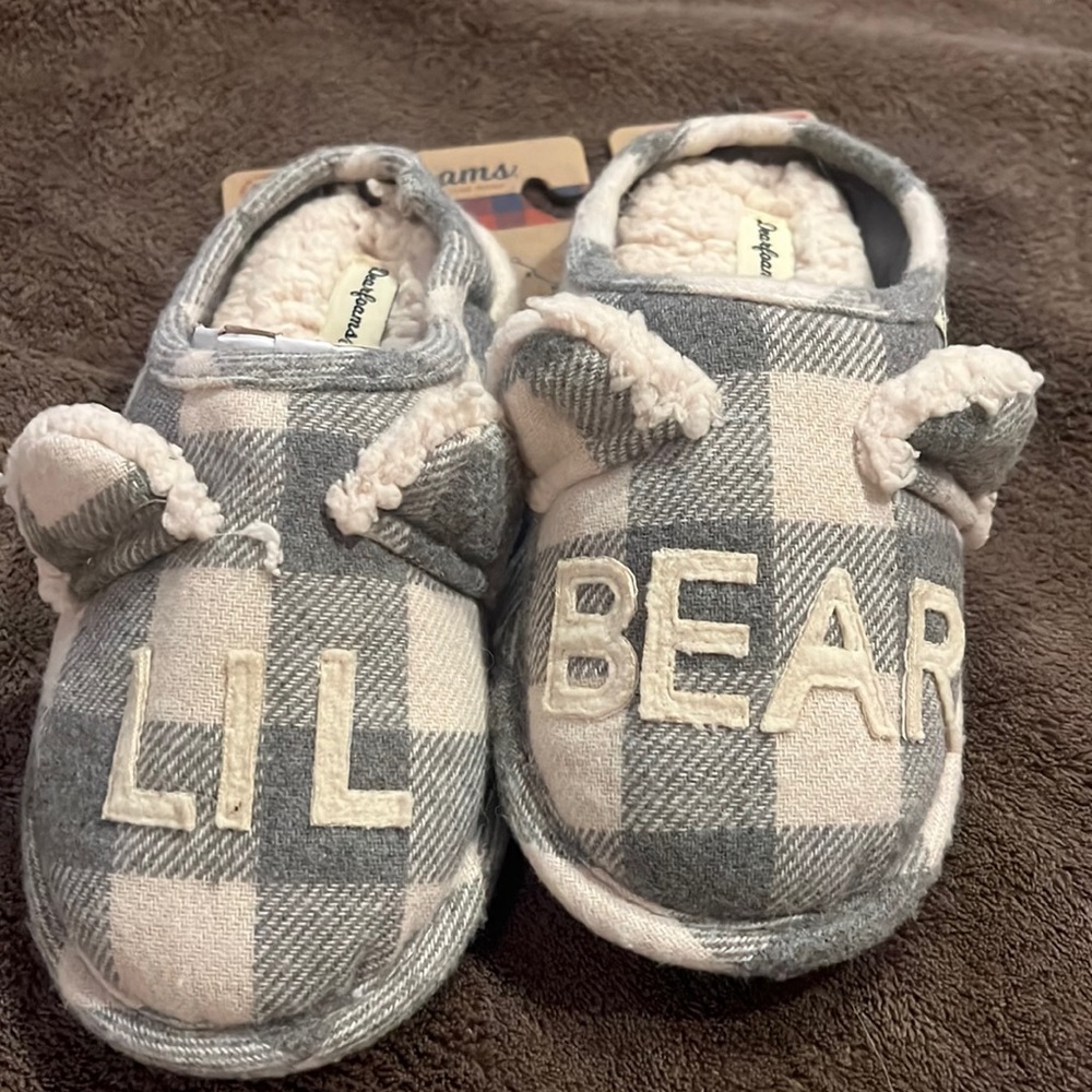 Lil Bear Dearfoams Slippers